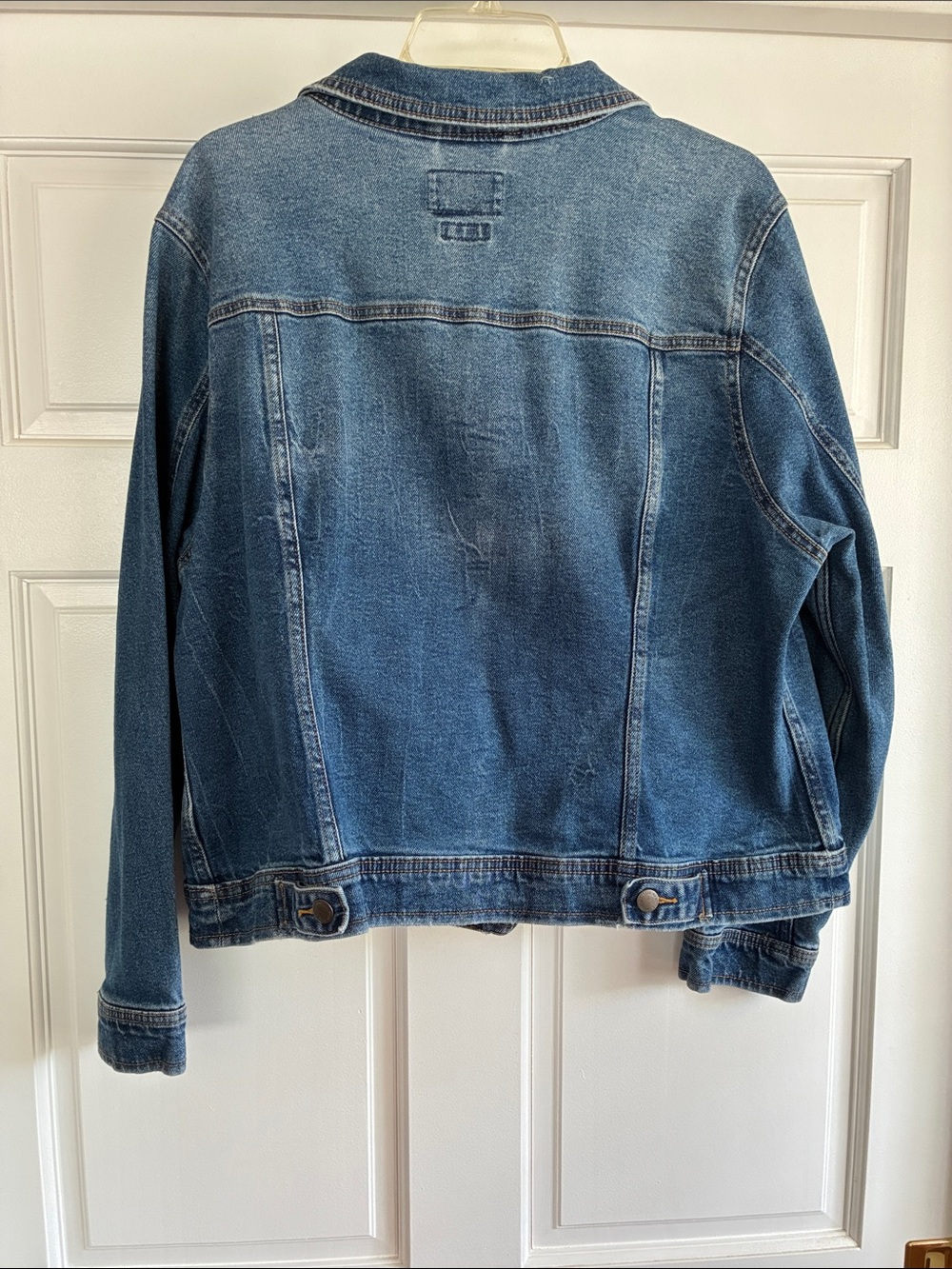 Universal Thread Women's Medium Blue Freeborn Denim Jacket - Picture 3 of 3